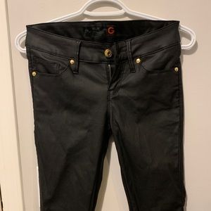 *NEVER WORN* Faux LEATHER GUESS Jeans 👖